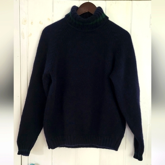 LL Bean Wool Blend Turtleneck Knit Sweater Size L - Picture 1 of 8